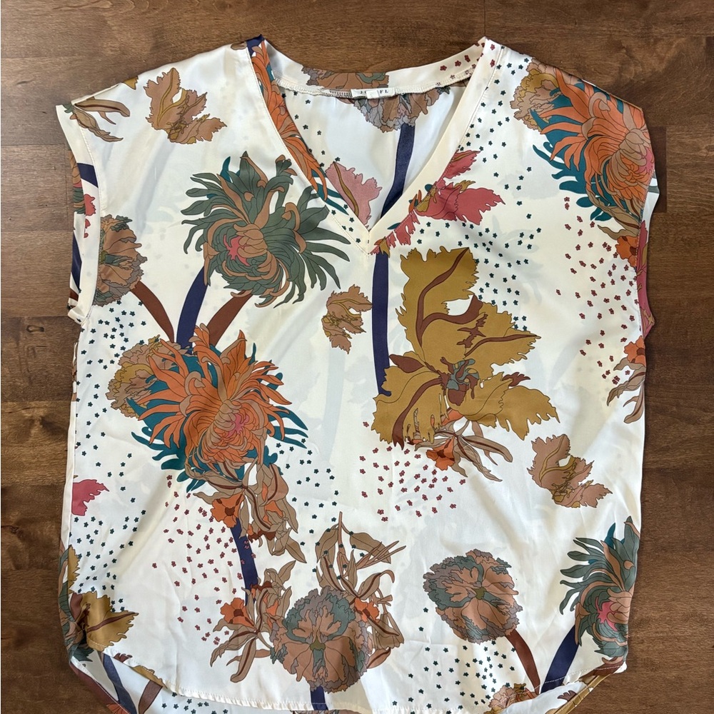JODIFL Cream Cap Sleeve Boxy Blouse